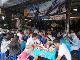 曼谷JJ Market 美食攻略 12大特色小食/饮品推荐!