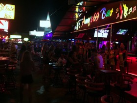 泰国奥南( Ao Nang)夜生活攻略