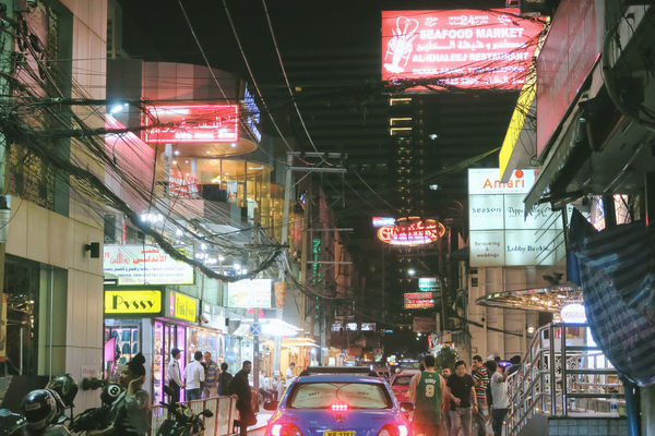 曼谷红灯区Nana Plaza体验:进酒吧一定要消费吗? 有什么禁忌呢?的图片 第9张 曼谷红灯区Nana Plaza体验:进酒吧一定要消费吗? 有什么禁忌呢?