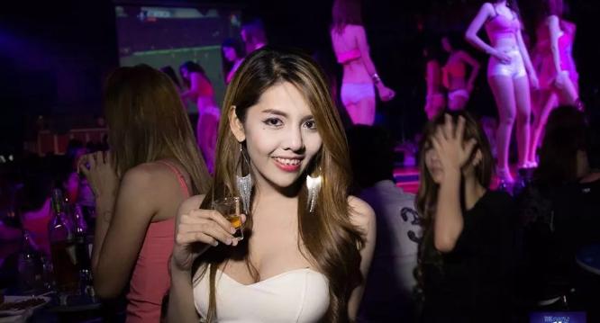 the skylady club,曼谷的一家会员制夜店,小姐姐美得不得了,组团更嗨的图片 第13张 the skylady club,曼谷的一家会员制夜店,小姐姐美得不得了,组团更嗨