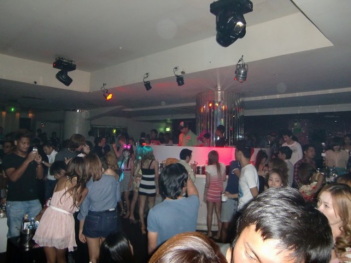 精选曼谷5间华丽嘻哈风格夜店,满足你彻夜狂欢的欲望的图片 第3张 精选曼谷5间华丽嘻哈风格夜店,满足你彻夜狂欢的欲望