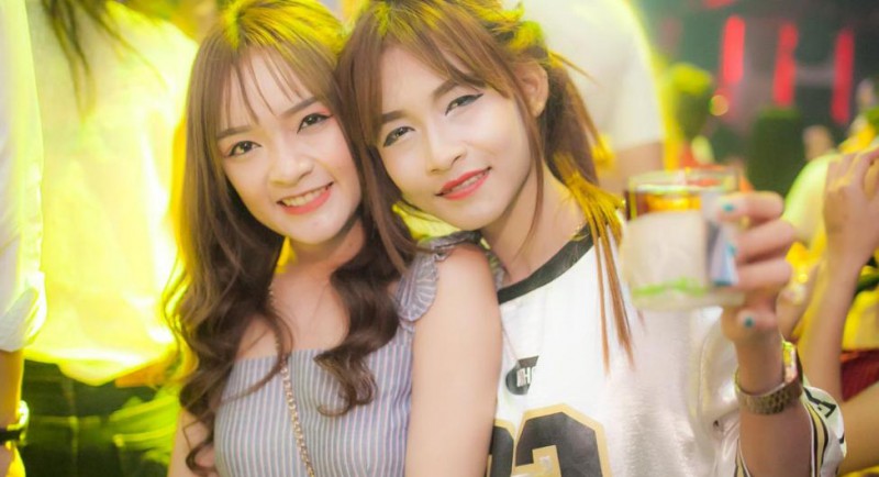 Insanity Nightclub,曼谷高质量援交酒吧的图片 第9张 Insanity Nightclub,曼谷高质量援交酒吧