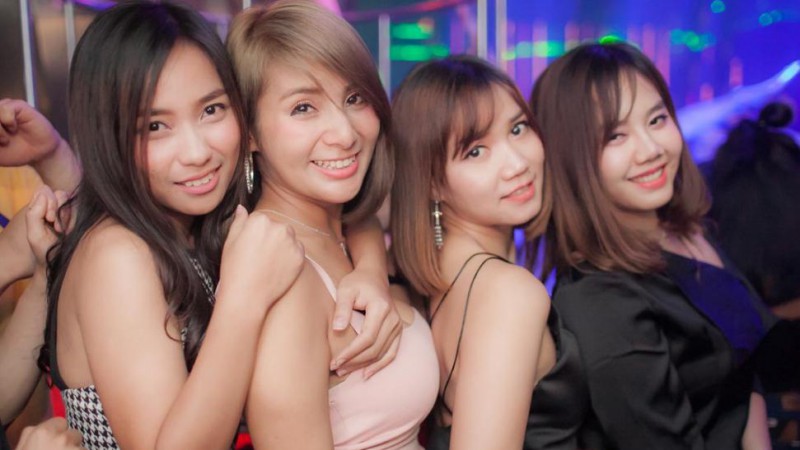 Insanity Nightclub,曼谷高质量援交酒吧的图片 第10张 Insanity Nightclub,曼谷高质量援交酒吧