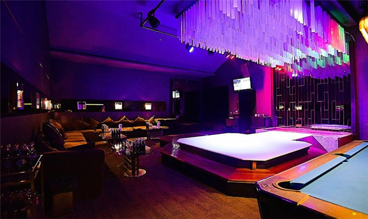曼谷THE PIMP® CLUB ,为何大家总去这家俱乐部呢?的图片 第5张 曼谷THE PIMP® CLUB ,为何大家总去这家俱乐部呢?