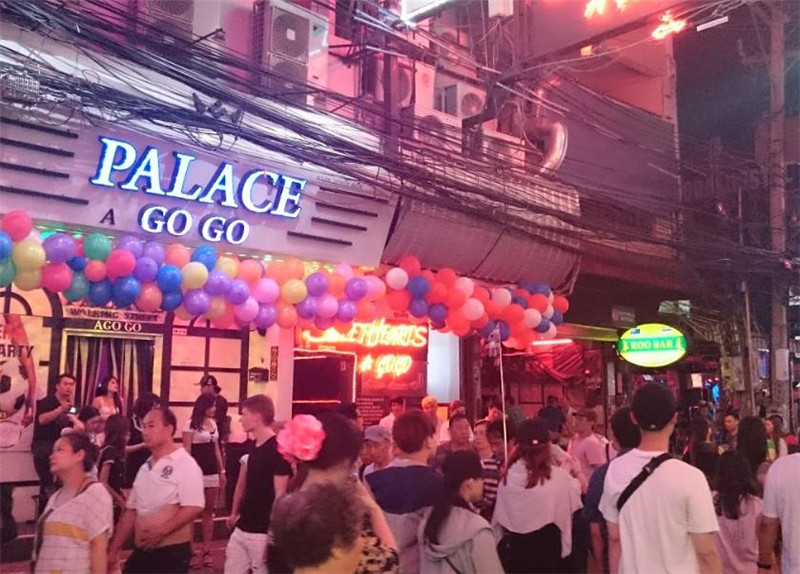 芭提雅步行街最具特色的gogobar的图片 第7张 芭提雅步行街最具特色的gogobar
