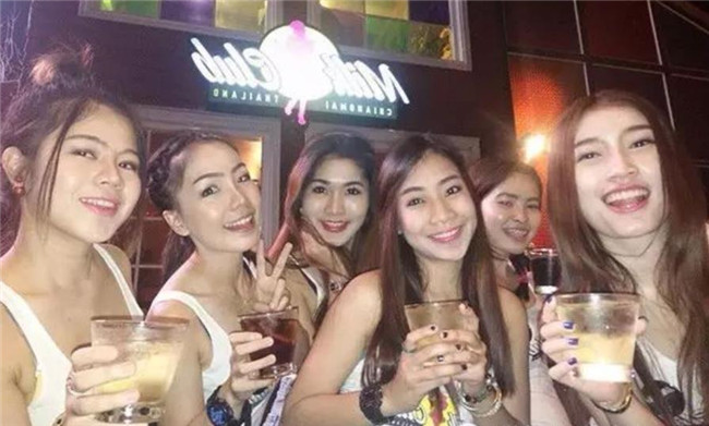 Milk Club,清迈女仆咖啡厅,有美食更有美女的图片 第16张 Milk Club,清迈女仆咖啡厅,有美食更有美女