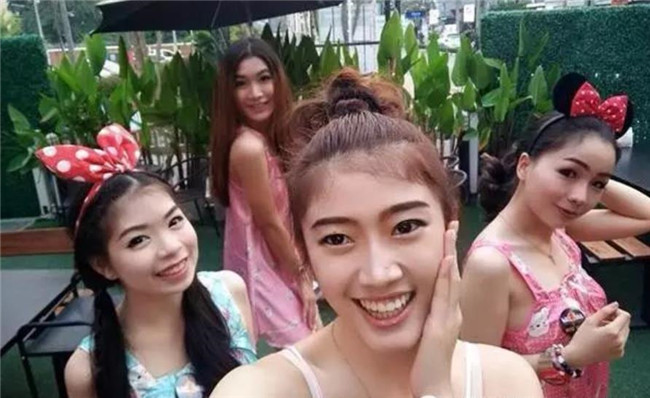 Milk Club,清迈女仆咖啡厅,有美食更有美女的图片 第17张 Milk Club,清迈女仆咖啡厅,有美食更有美女