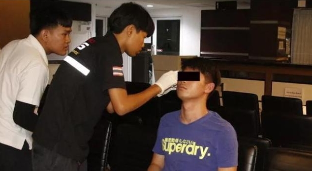 中国男在泰国又被打?只因酒吧妹拒绝陪酒?红灯区规矩要懂的图片 中国男在泰国又被打?只因酒吧妹拒绝陪酒?红灯区规矩要懂