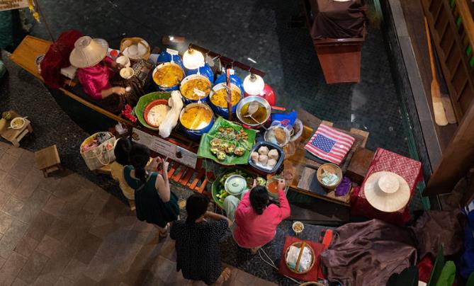 曼谷旅游点推荐之:暹罗天地,满足你吃美食、逛水上市场和购买手信的行程的图片 第6张 曼谷旅游点推荐之:暹罗天地,满足你吃美食、逛水上市场和购买手信的行程