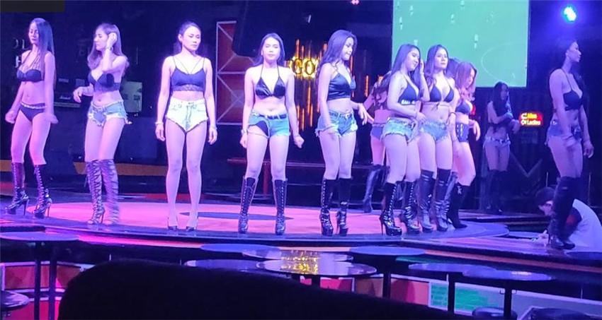 2020曼谷一家适合颜值控的会员制俱乐部——The Sky Club & Lounge